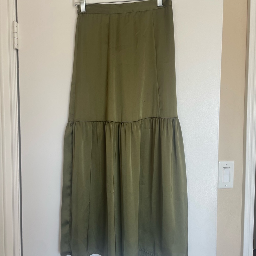 TOPSHOP OLIVE GREEN LONG SKIRT